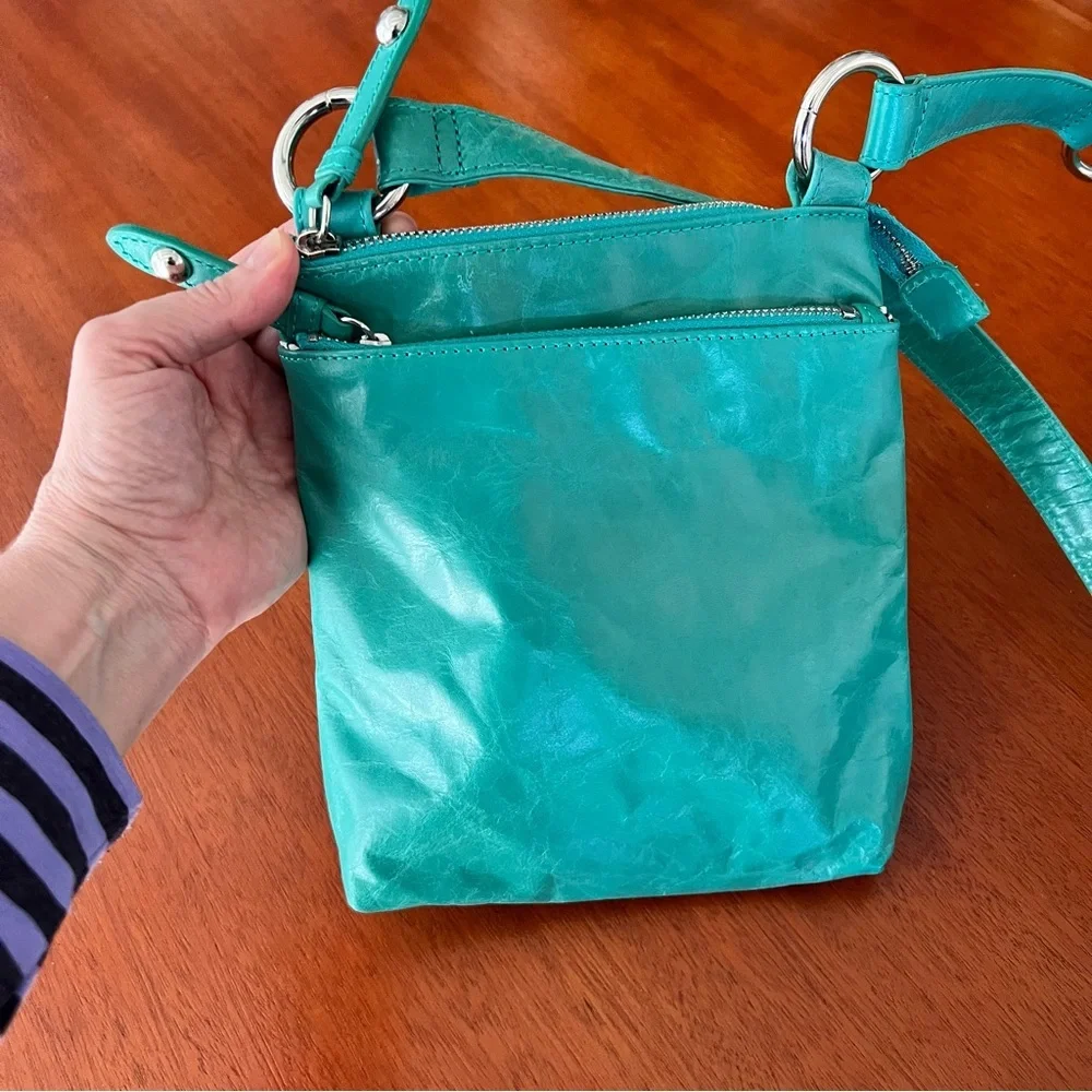 Hobo Teal Leather Crossbody Bag B2-17 - Picture 11 of 11